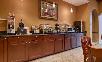 Best Western Plus New Caney Inn Suites