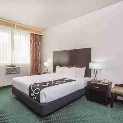 University Inn & Suites Berkeley Rooms