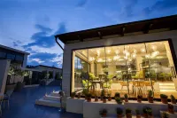 Hotel Nikopolis 마르코 니아 공항 터미널 주변 호텔