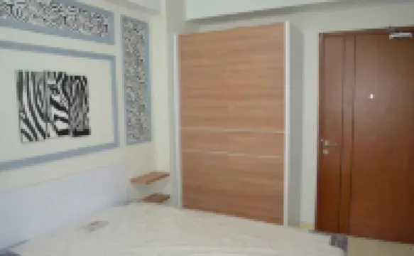 Apartemen Green Lake View by Property Time