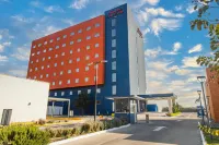 Hampton Inn & Suites by Hilton Salamanca Bajio Hotel di Salamanca