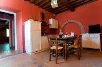 Il Bellini - Farmholiday Apartment Orciaia فنادق في Loro Ciuffenna