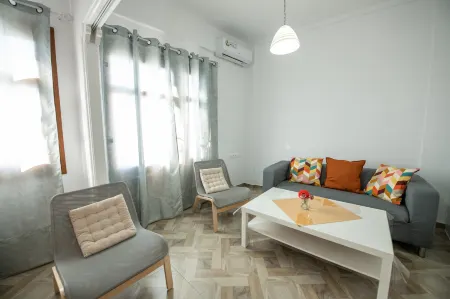 Lovely 1-Bedroom Flat in Skopelos