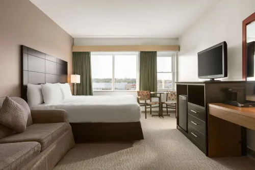 Travelodge by Wyndham Baie-Comeau - parking