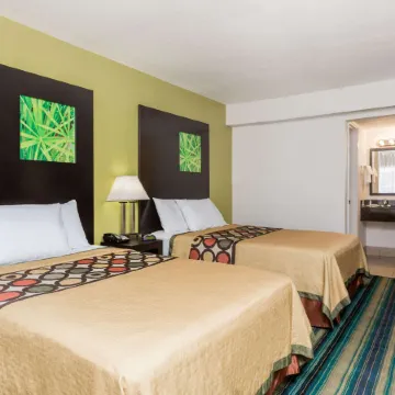 Super 8 by Wyndham Augusta