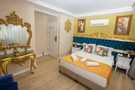 Atlantis Royal Hotel
