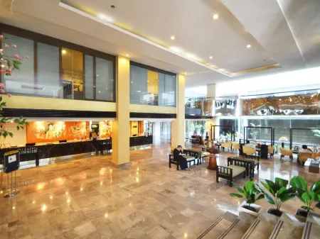 The City Hotel Sriracha by BBH Japan Отели в г. Si Racha