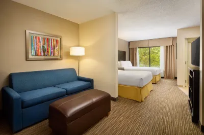Holiday Inn Express & Suites Alpharetta - Windward Parkway