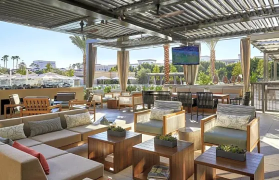 歐文光譜萬怡酒店