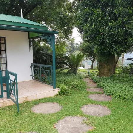 Sherwood's Country House