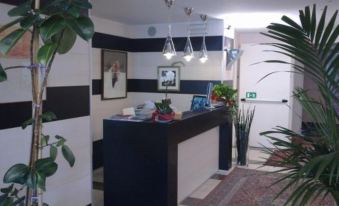 Hotel Residence Sanremo - Housity