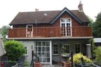 The Plough Itchen Abbas - parking