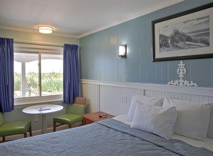 Colonial Inn