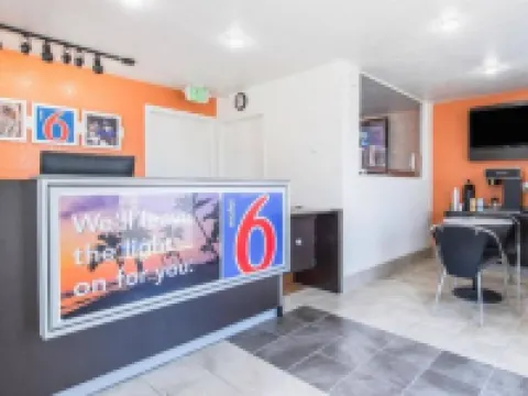 New American Inn & Suites