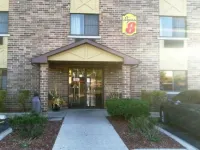 Super 8 by Wyndham Bridgeview/Chicago Area Hotel dekat Toyota Park (Bridgeview Stadium)