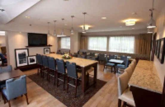 Hampton Inn Concord/Bow Hotels in Merrimack County