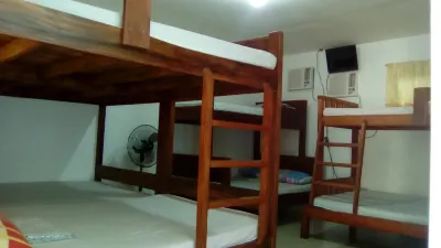 NiteLife Transient House Các khách sạn ở Caoayan