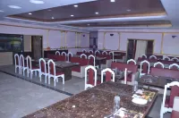 007 Universe Resort Hotels in Khandpe