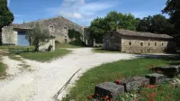 Ferme Le Grand Cordy Hôtels à proximité de : Skatepark de Grignan