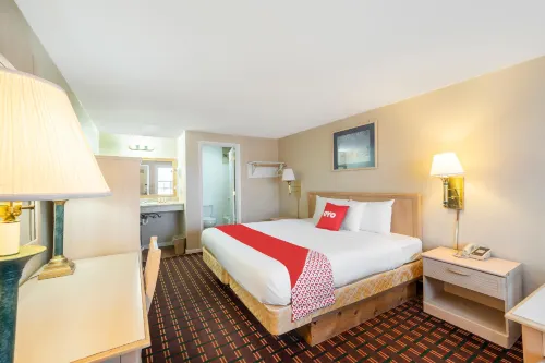 OYO Hotel Starlite Seneca Falls Hotels in Galen