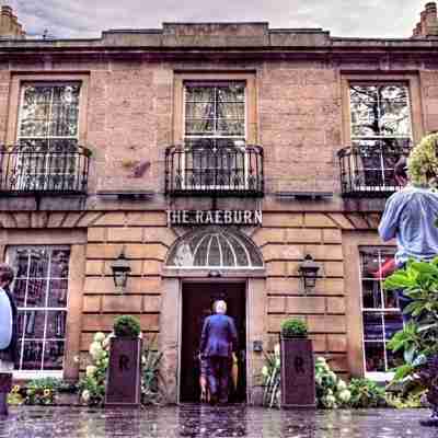 The Raeburn Hotel Exterior