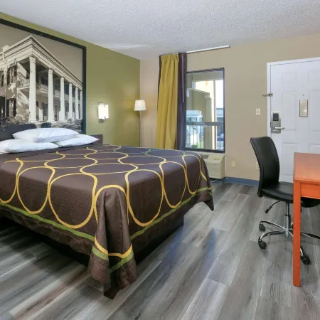 Super 8 by Wyndham Mobile/Tillmans Corner