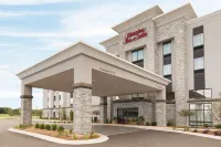 Hampton Inn & Suites Kenosha Hotel berhampiran Lakeshore Pedal Tours