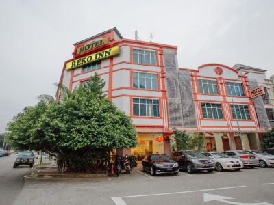 Hotel Reko Inn