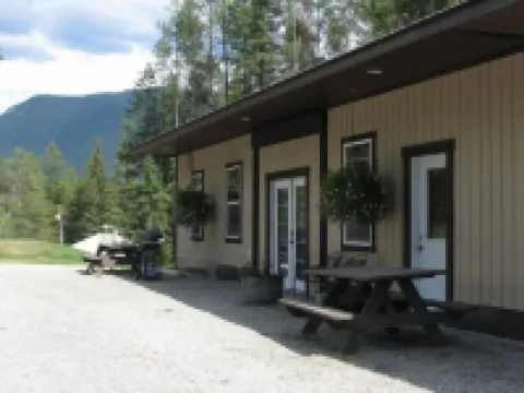 Evergreen Motel Hotels in Coram
