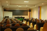 Liras Hotel Syariah Hoteles en Kambu