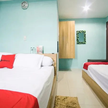 RedDoorz Near Mikie Holiday Funland Berastagi