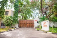 Plaza Beach Hotel Hotel dekat Nguuni Wildlife Sanctuary