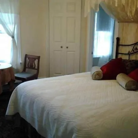 Salmon River Country Inn