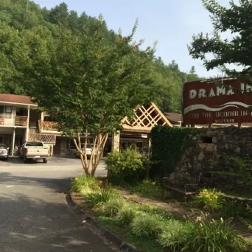 Drama Inn