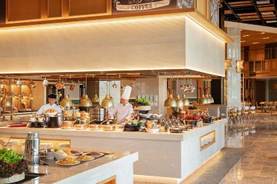 レストラン モーベンピックリゾート カムランの写真