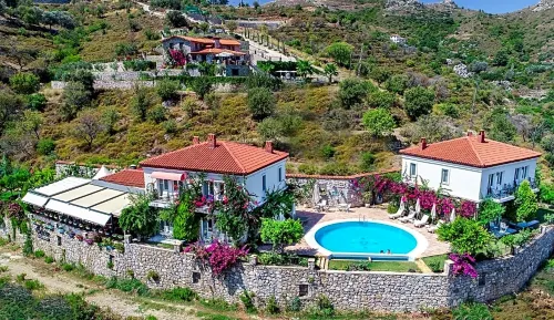 Swan Lake Hotel - Adult Only