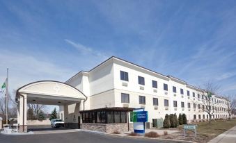 Holiday Inn Express Cleveland Airport - Brook Park