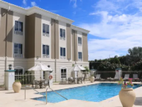 Holiday Inn Express & Suites TRINCITY TRINIDAD AIRPORT by IHG Hotels in Piarco