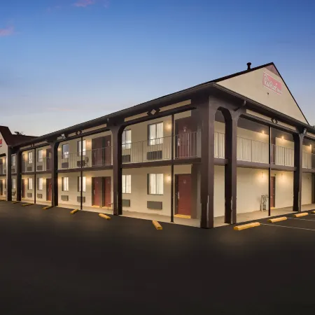 Red Roof Inn Crossville