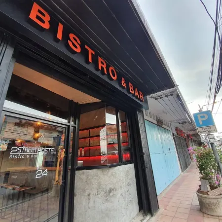 2Street Hostel