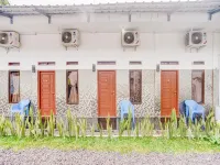 Oemah Ratu Hostel Syariah RedPartner Rajabasa 호텔