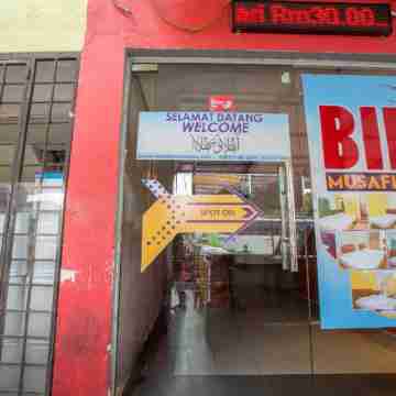 Spot on 89788 Musafir Transit Hotel Hotel Exterior