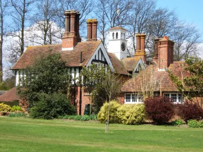 London Beach Country Hotel & Golf Club Các khách sạn gần Setts Wood Camping and Glamping