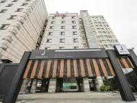 Suwon Station J Hotel Hotels near Seoho Park