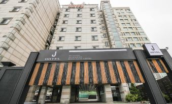 5. 수원역 제이호텔..