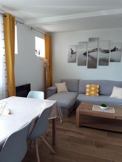 Traditional Apartment, Ensuite, Sea View (La Bassure de Baas) La Bassure de Baas Photo