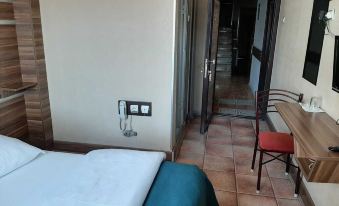 Altay Hotel - Housity