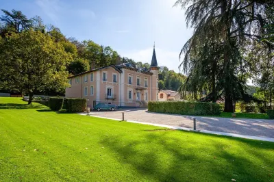 Le Clos des Pervenches Hotels in Amberieux-en-Dombes