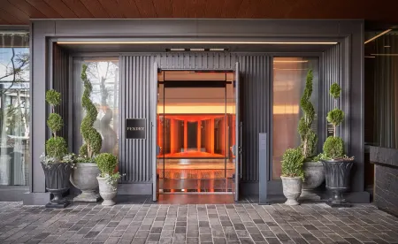 Pendry Washington DC - the Wharf Отели рядом с достопримечательностью «56 Сигнерс оф Деклерейшен оф Индепенденс Мемориал»