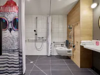 Moxy Cologne Muelheim Hotels near Merheim